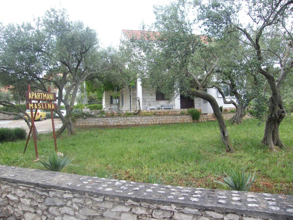 Apartments Maslina Lumbarda Exterior photo